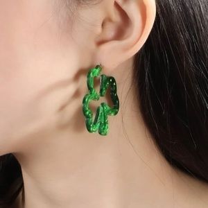 🫶🏽7/$10 Shamrock Clover Hooped Earrings with Rhinestones  ☘️

❗️LAST TWO❗️